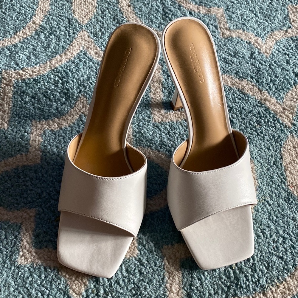 Tony Bianco White Mules size 9 all leather